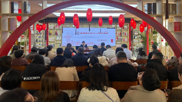 牢牢掌握意识形态工作领导权——集团召开党委理论学习中心组学习（扩大）会议