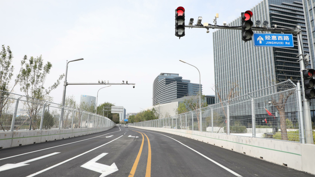 雨中冲刺！GT北京亦庄站赛道建设进度条刷新